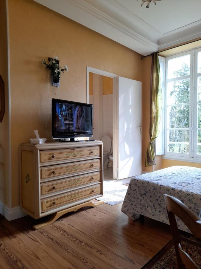 Chambres & Studios Chateau Saint Vincent Базас Екстериор снимка